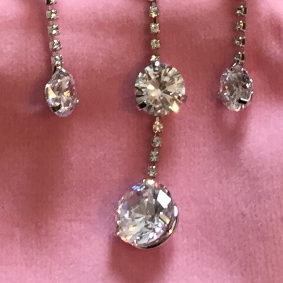 EleQueen necklace and earring set - Picture 4 of 4